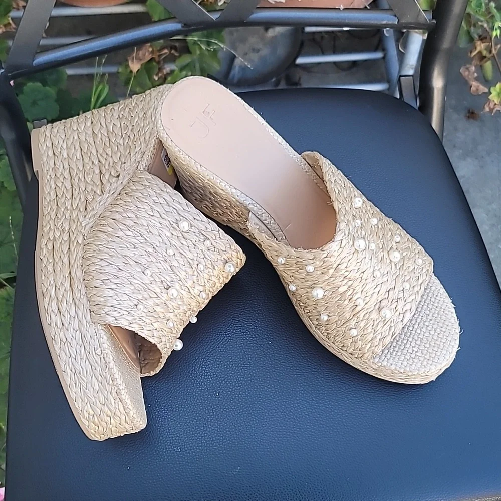 Sandals Wedge Platforms Straw Fiber  Pearl Embellished Anaya SZ 12